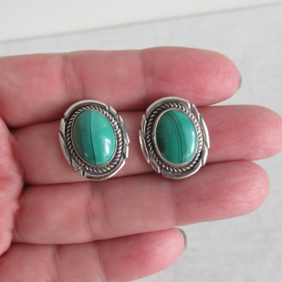 Native American Sterling and Malachite Stud Earrings 0.75" x 0.80 - Picture 3 of 8